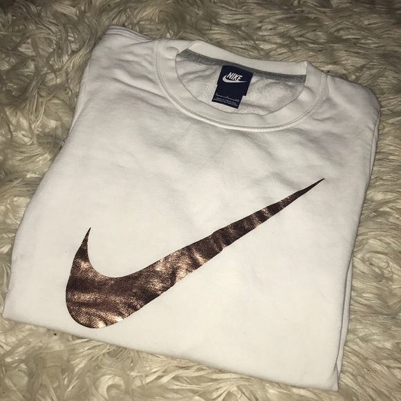 rose gold nike shirt women's